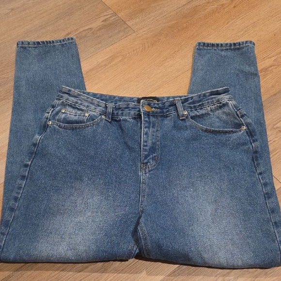 PrettyLittleThing Blue Denim Jeans - Picture 1 of 5
